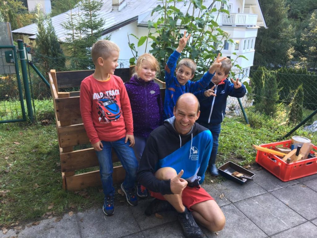 Komposthaufen Kindergarten Hüttau