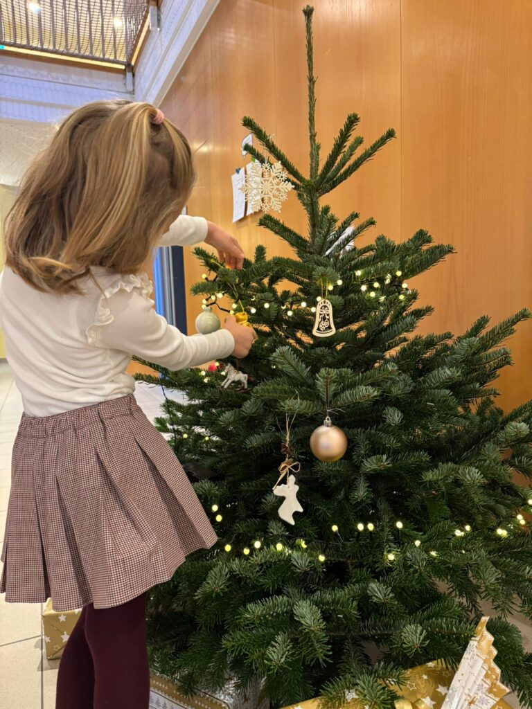 gemeinsamer Weihnachtsbaum